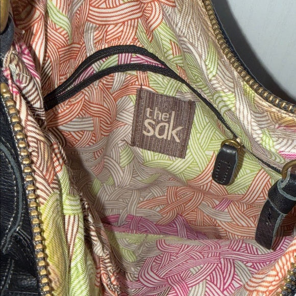 The Sak Black Leather Shoulder Bag - Picture 4 of 6